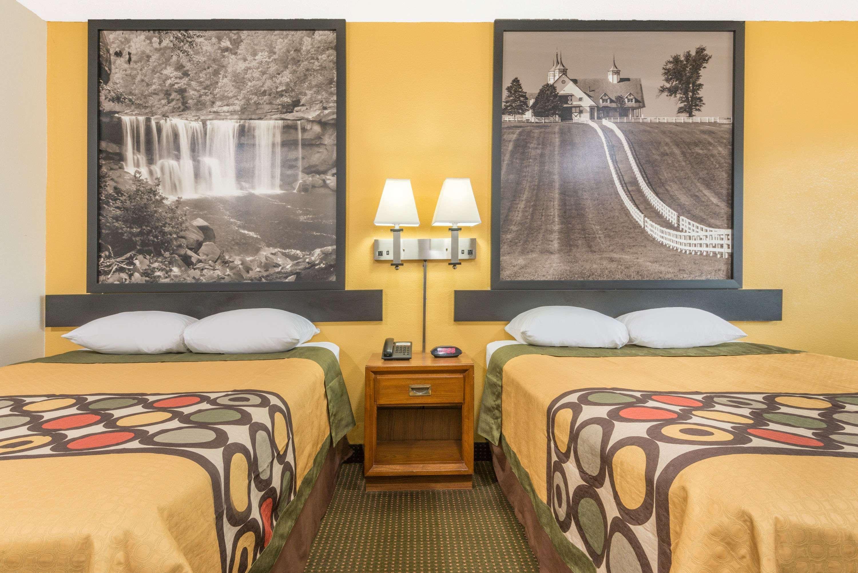 ซูเปอร์ 8 บาย วินด์แฮม วิลเลียมส์เบิร์ก Motel วิลเลียมสเบิร์ก ภายนอก รูปภาพ