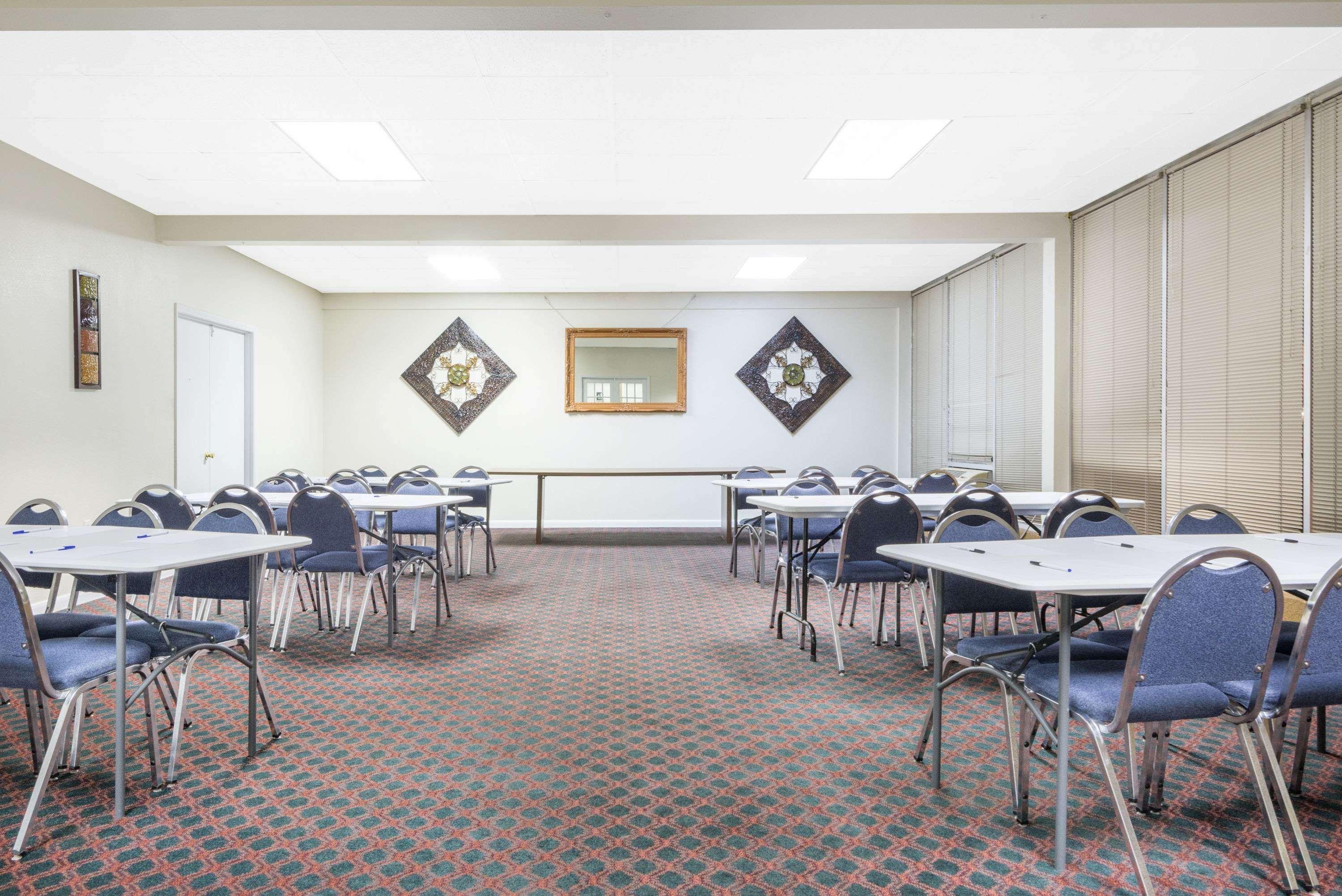 ซูเปอร์ 8 บาย วินด์แฮม วิลเลียมส์เบิร์ก Motel วิลเลียมสเบิร์ก ภายนอก รูปภาพ